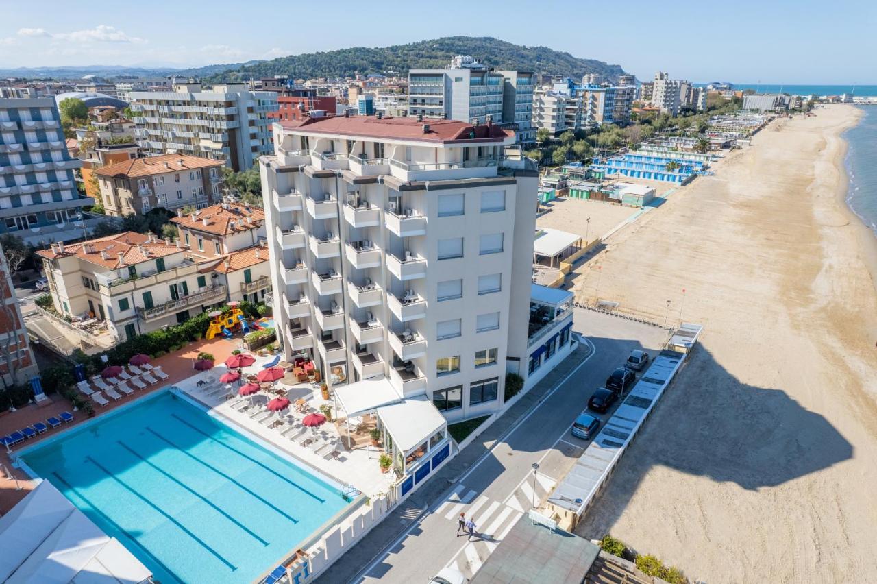 Unahotels Imperial Sport 4* Pésaro