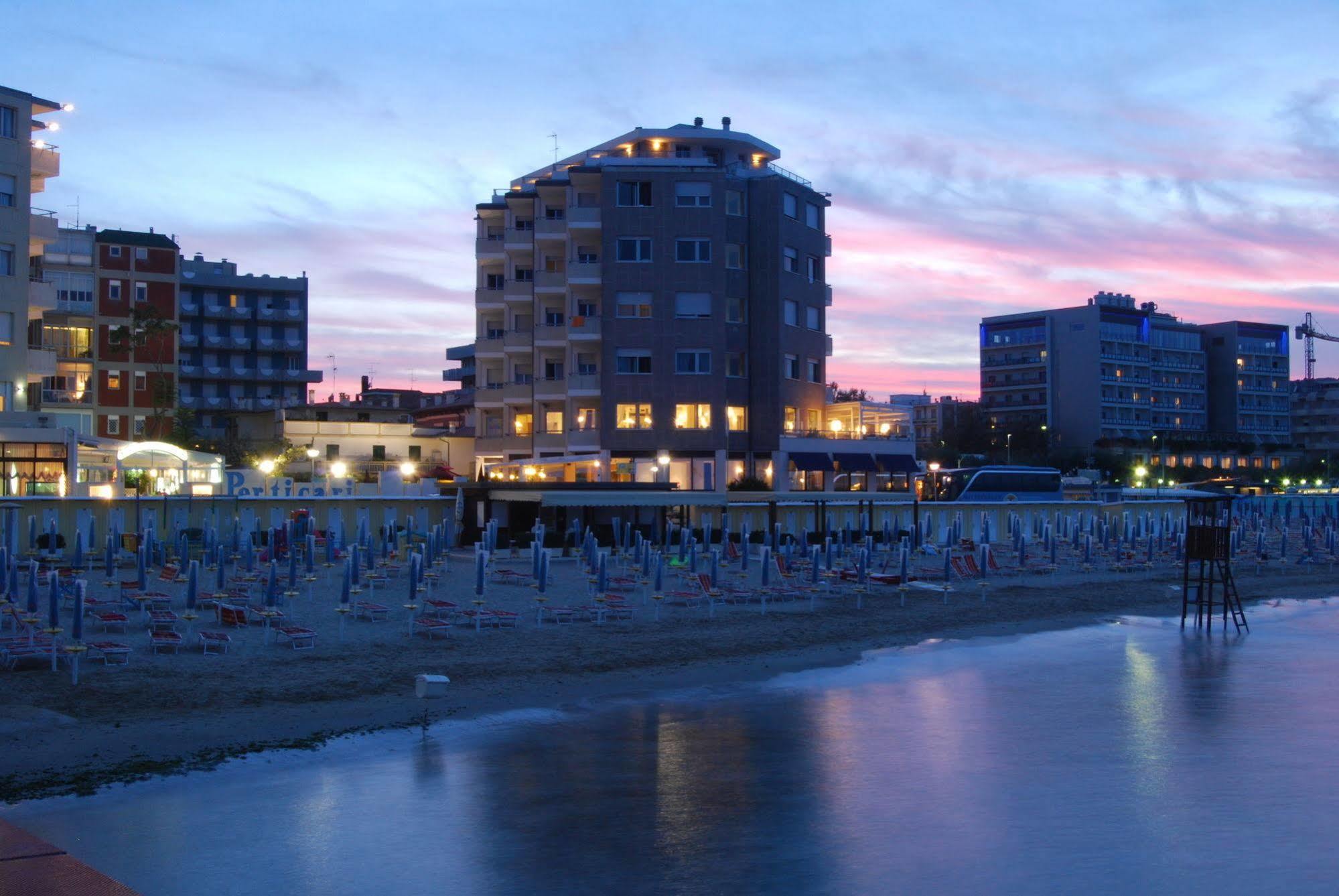 Unahotels Imperial Sport 4*