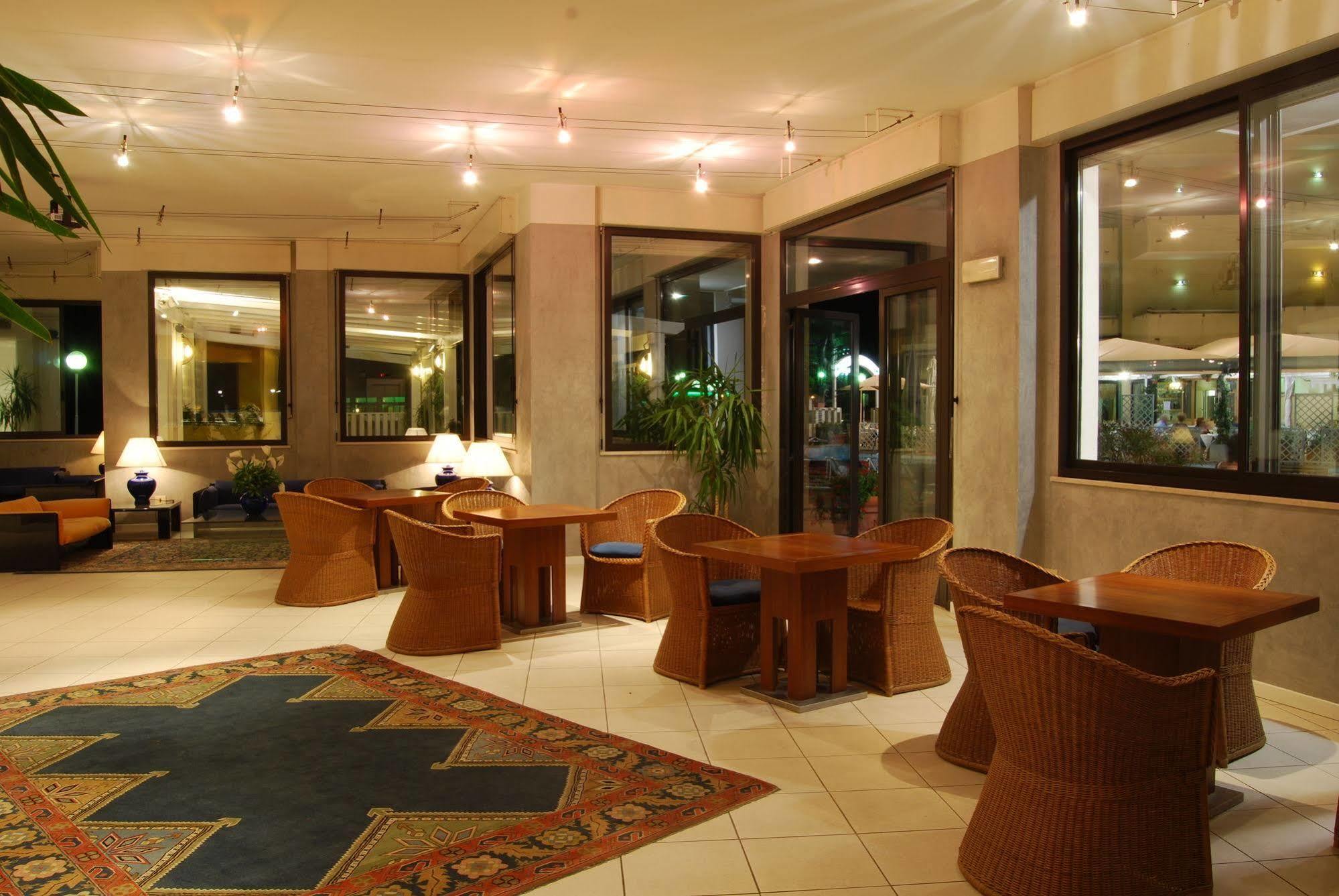 Unahotels Imperial Sport 4*