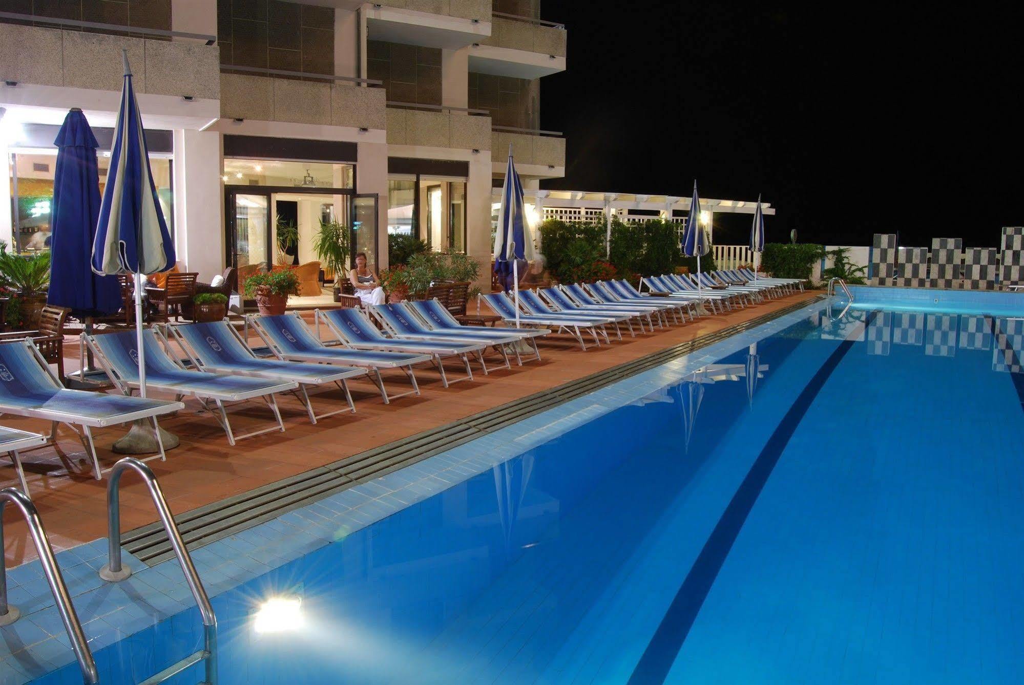 Unahotels Imperial Sport 4*